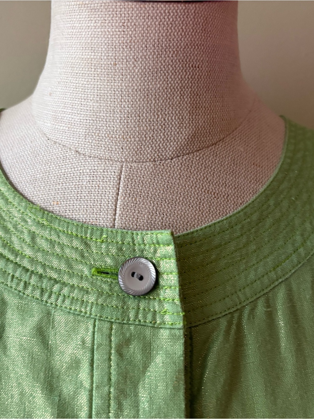 Jones New York Light Green Tunic Top Sz 10 classy monochrome - Picture 10 of 13